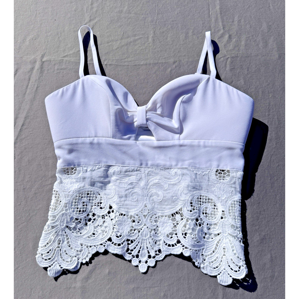 Bebe White Lace Corset Bralette Y2K Keyhole Top Size 2